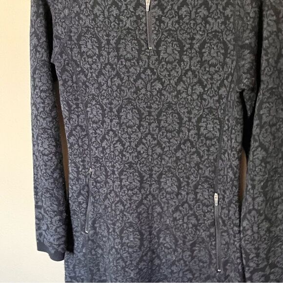 Akini Black and Gray Print Long Sleeve Mock Neck Sweater Dress Size Small - Picture 4 of 10